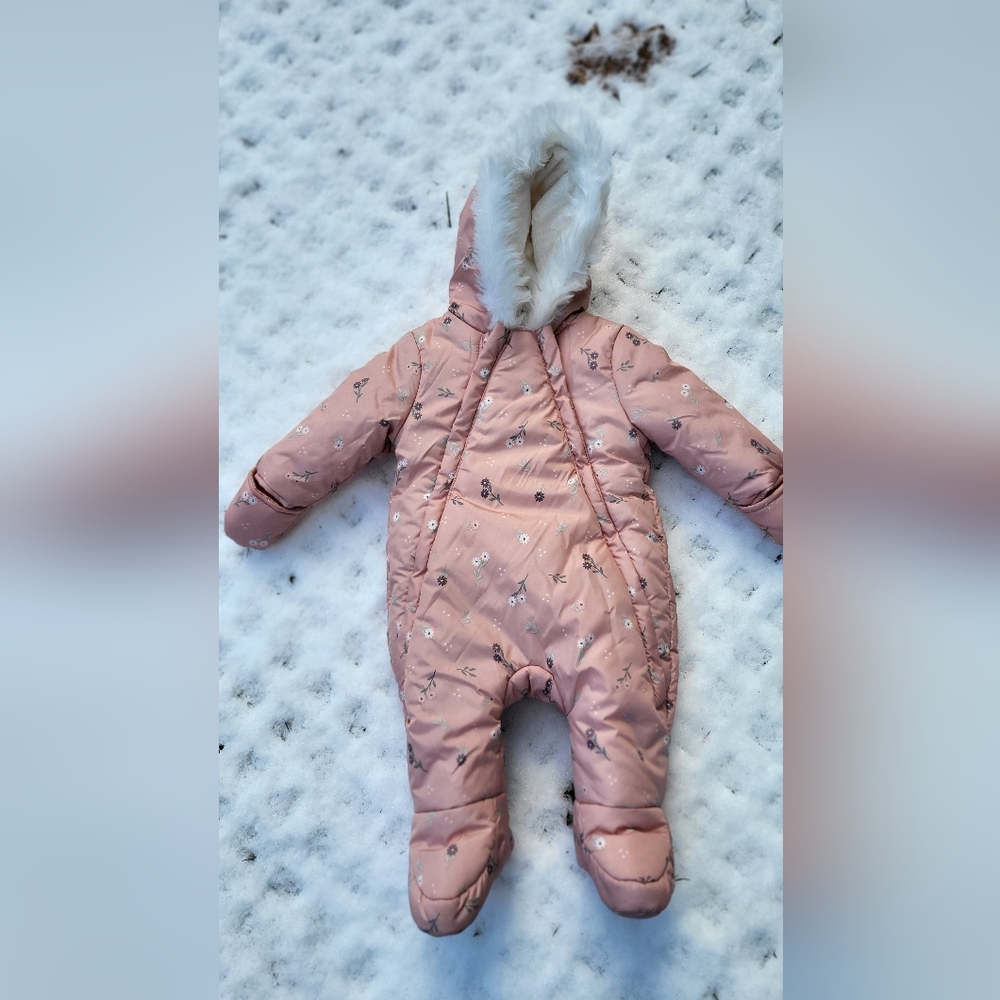 Primark brand size 3-6m mauve pink and floral babygirl snowsuit